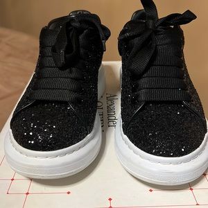 ALEXANDER MCQUEEN Black Glitter Sneakers 36